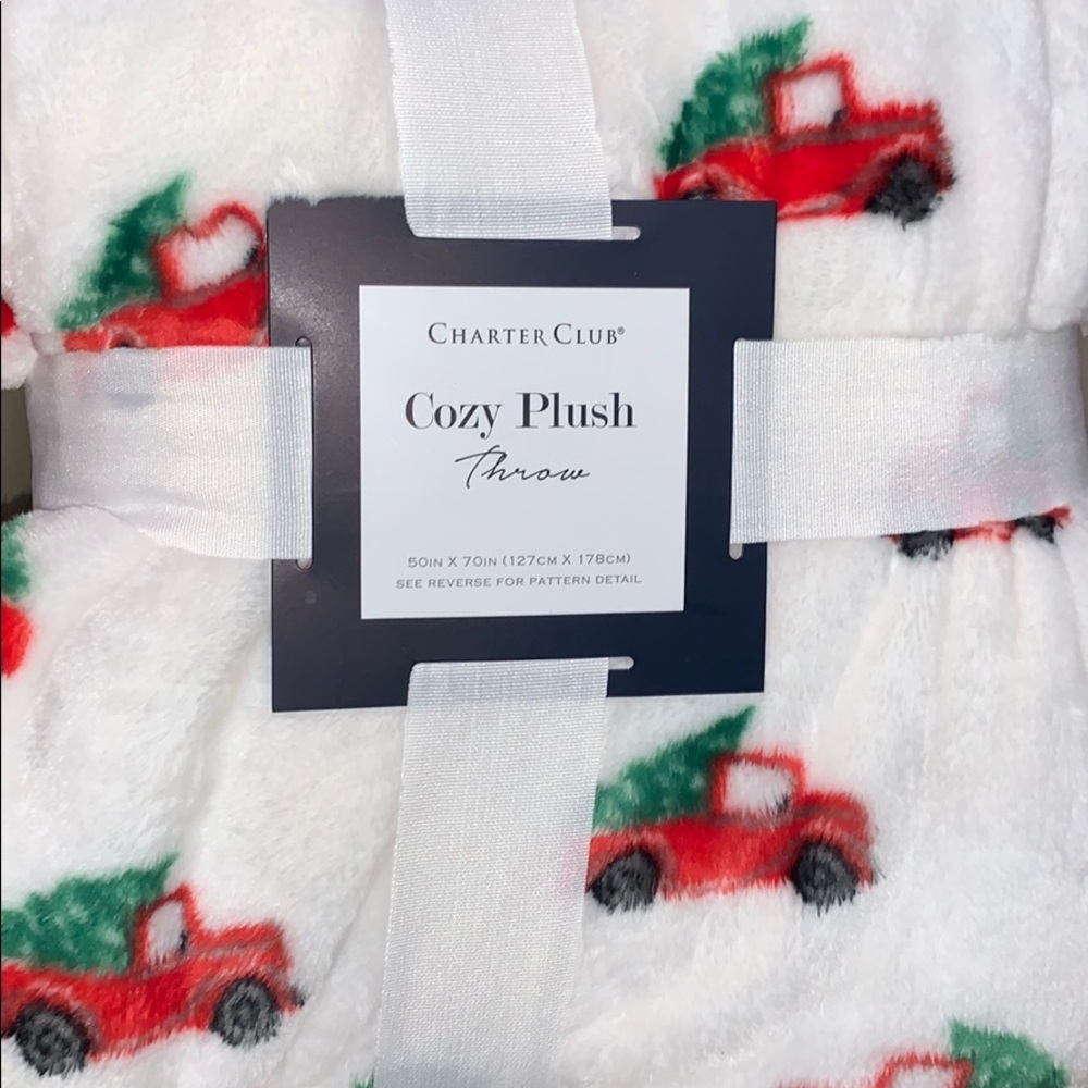 NWT throw blanket